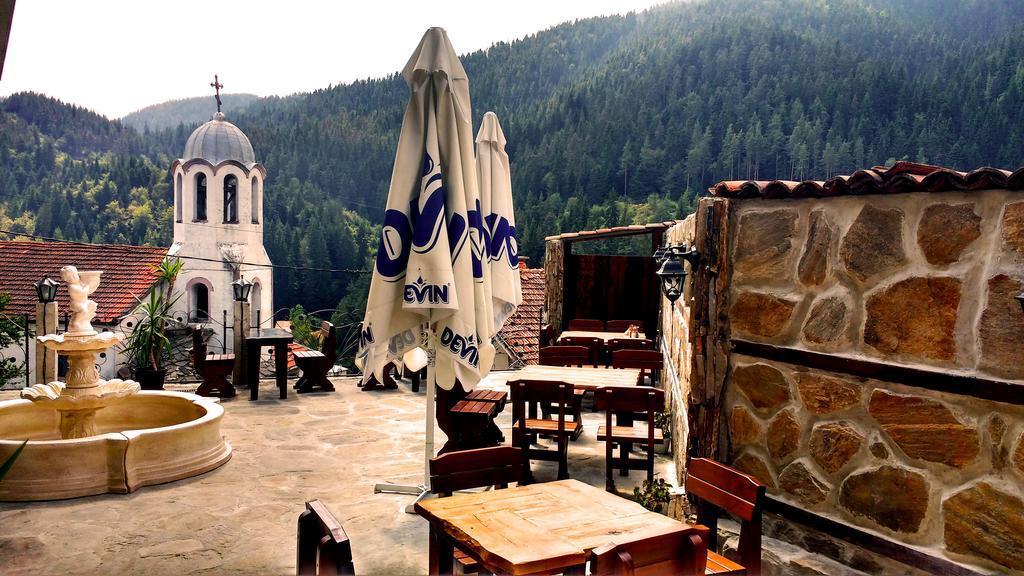 Family Hotel Valchanovata Kashta Fotinovo Exterior photo